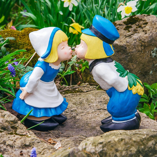Buy Kissing Dutch Couple Statues | Breck's